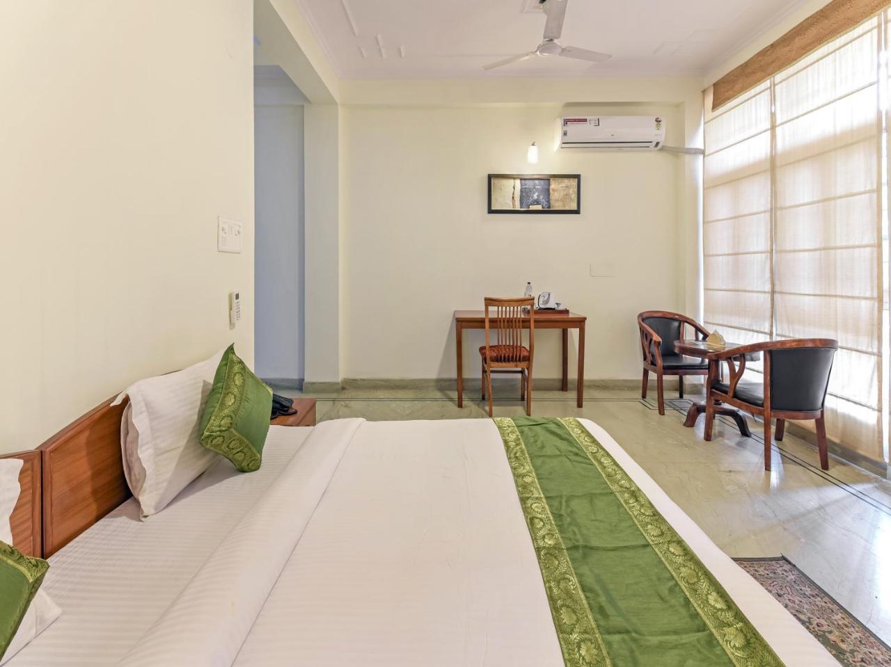 Treebo Trip The Nest Corporate Otel Greater Noida Dış mekan fotoğraf